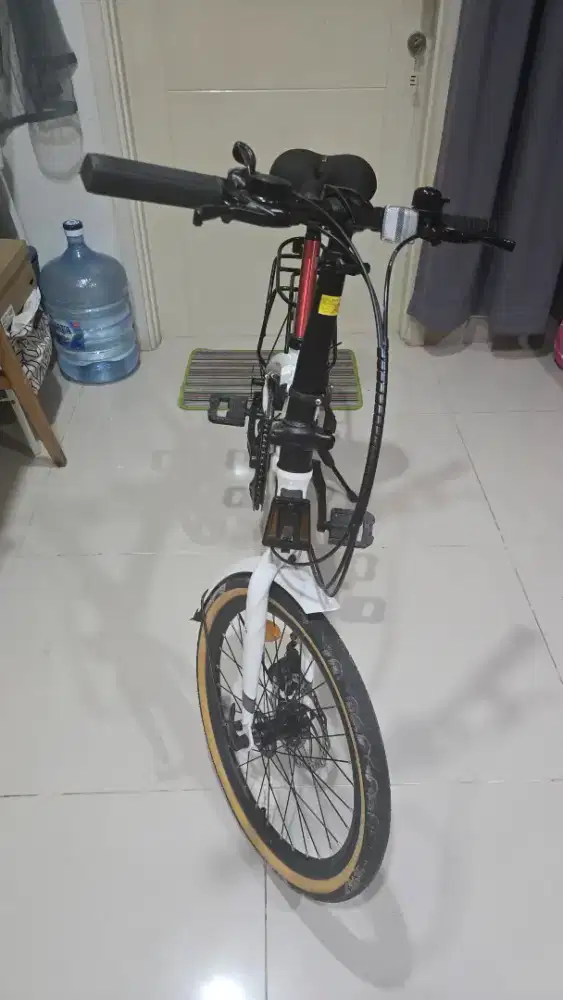 Sepeda lipat PASIFIC MAXIMUS ceramic white beli juni 2025