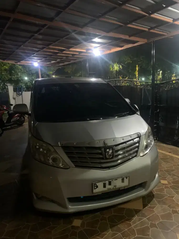 FOR SALE TOYOTA ALPHARD 2.4 G AT 2009