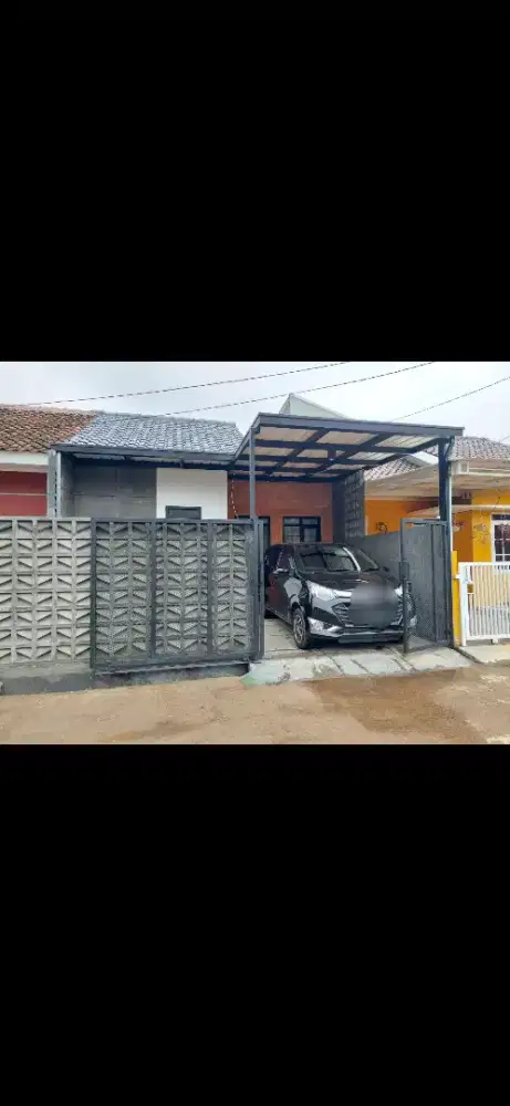 Di Kontrakan Rumah Tahunan