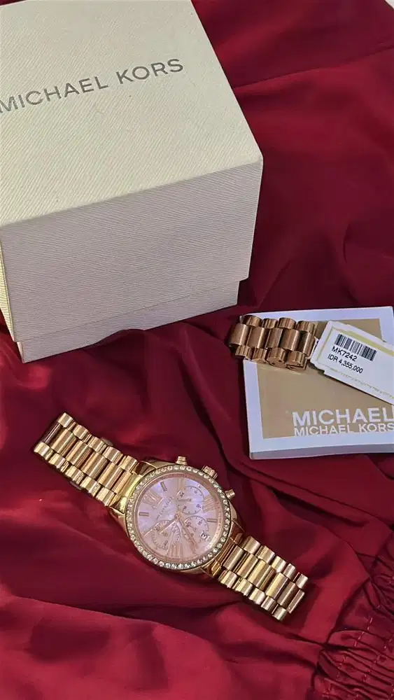 Michael Kors 7242-Preloved, like new