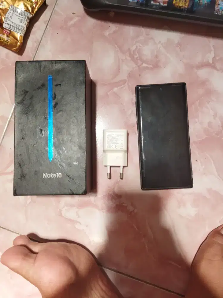 Misi mau jual samsung not 10  biasa fulset layar lngkung msh ori 8/256