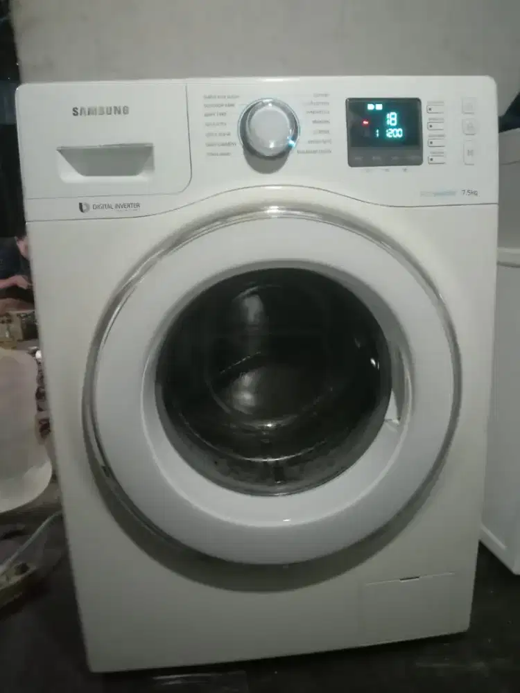 Dijual mesin cuci siap pakai