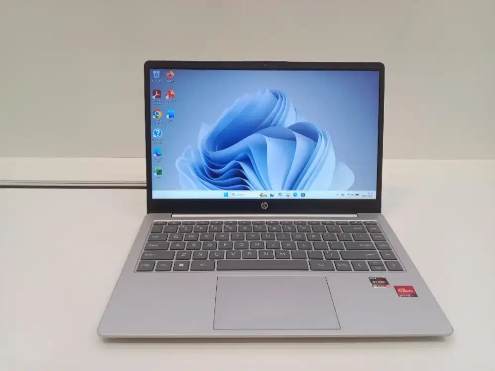 LIKE NEW HP 14 GARANSI RESMI ON