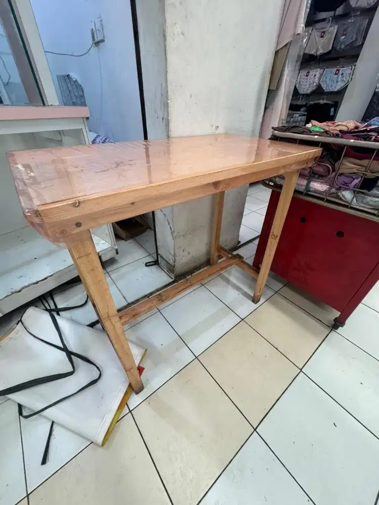 Meja Kayu Jati Belanda