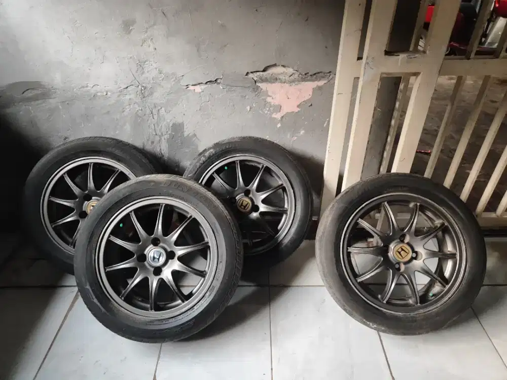 Dijual Velg racing ring 14 PCD 4x100 + ban Bridgestone