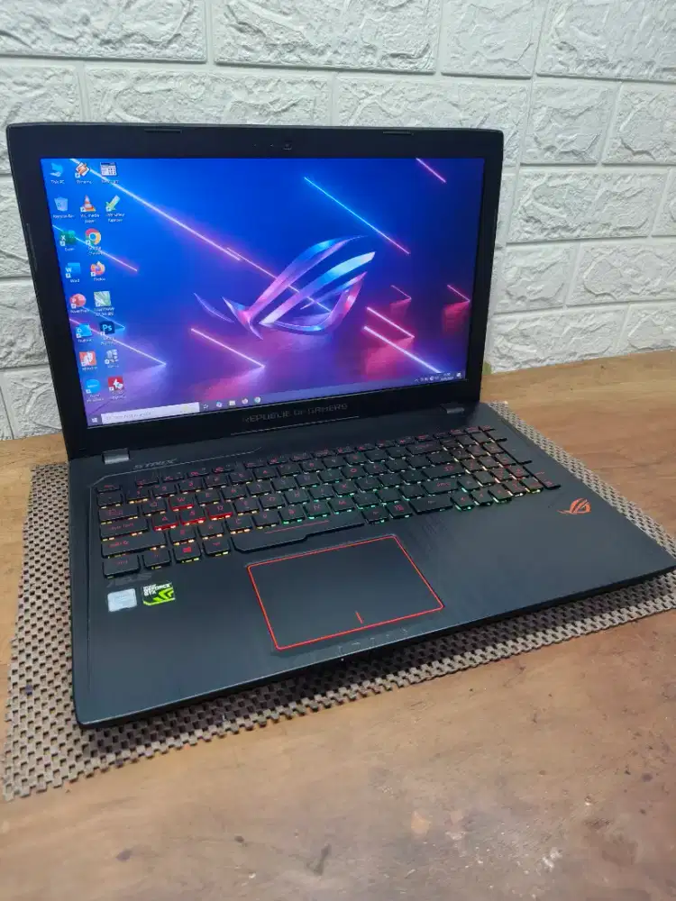 Asus ROG Gaming GL553VD intel Core i7 Gen-7 (16/512gb) GTX 1050 JOSS