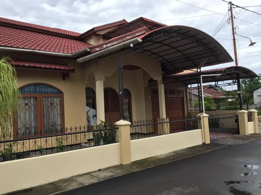 RUMAH CANTIK DI PONTIANAK KOTA