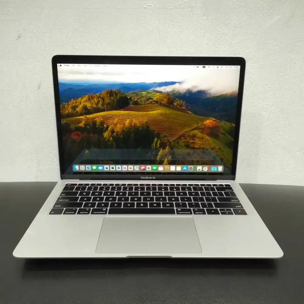 Macbook Air 13 inch 2019 Core i5 - 1,6GHz RAM 8GB SSD 128GB ( Second )