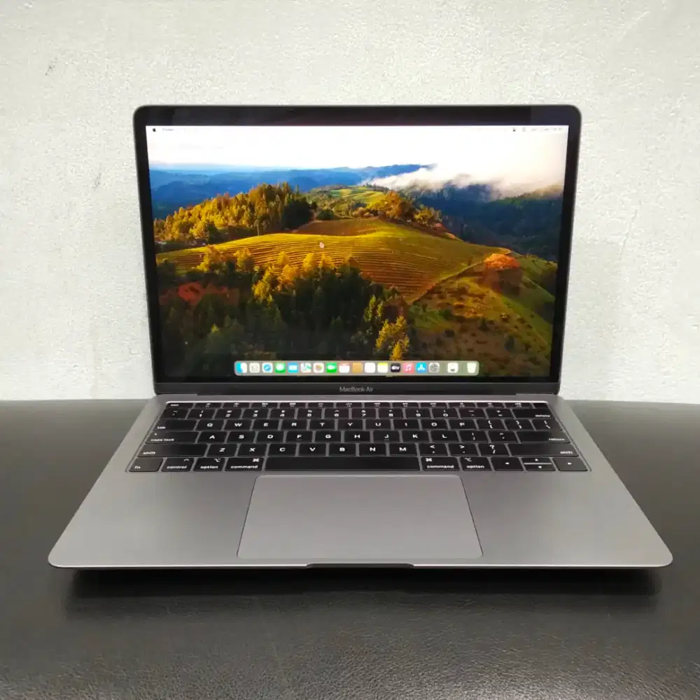 Macbook Air 13 inch 2019 Core i5 - 1,6GHz RAM 8GB SSD 128GB ( Second )