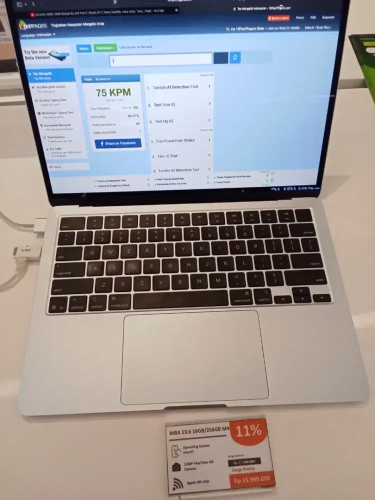 MacBook 13.6 16Gb/256Gb M4