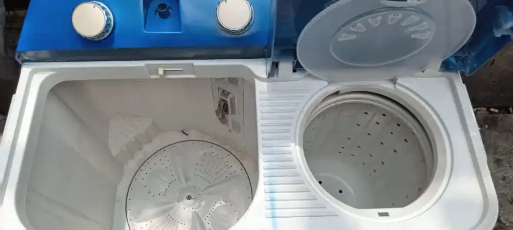 Jual mesin cuci merk aqua kpsitas 7,5kg fungsi normal