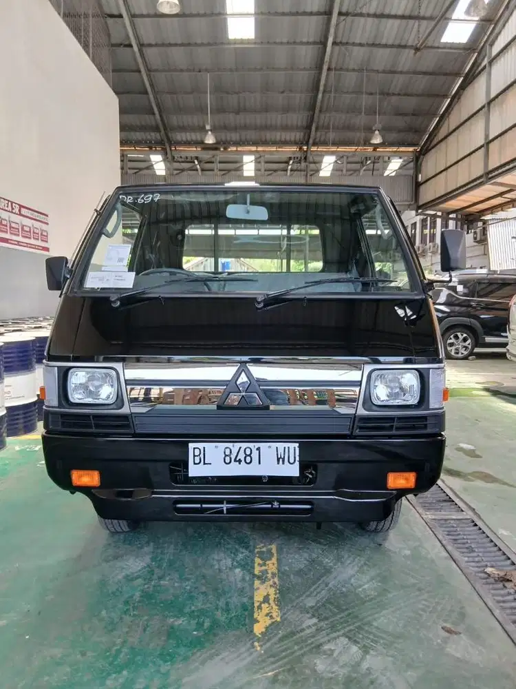 Mitsubishi Colt L300