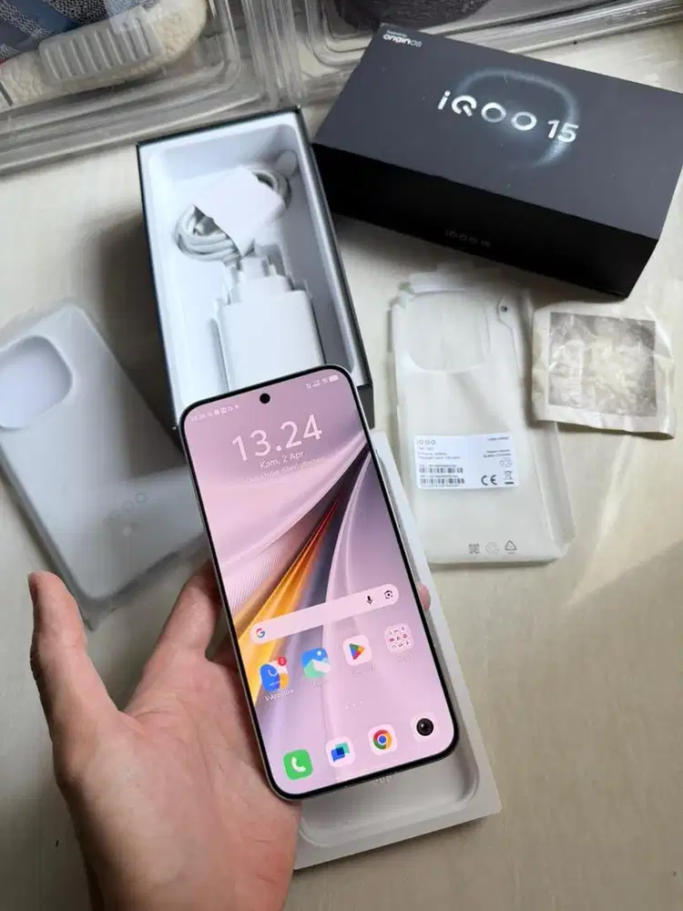 iQoo 15 Legend 256GB / 12GB Garansi Resmi