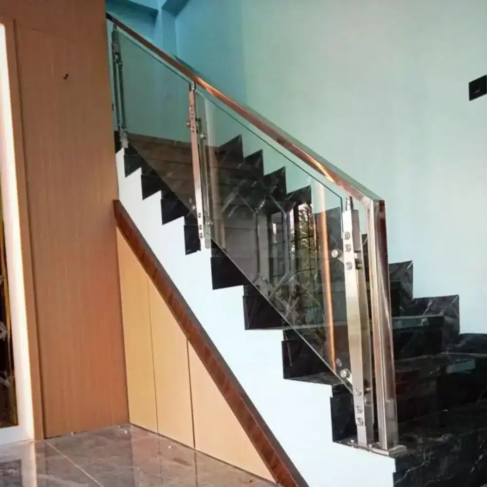 Rillingtangga kaca setenlis