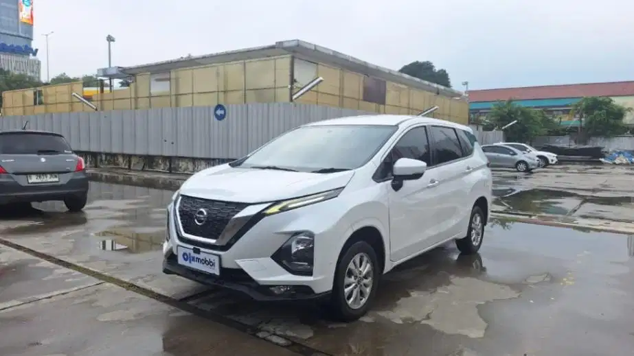 DP MURAH - Nissan Livina 1.5 EL Bensin-AT 2019 Putih