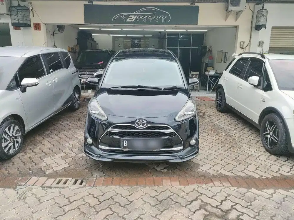 DIJUAL SIENTA Q AUTOMATIC 2016/2017 HITAM TOYOTA