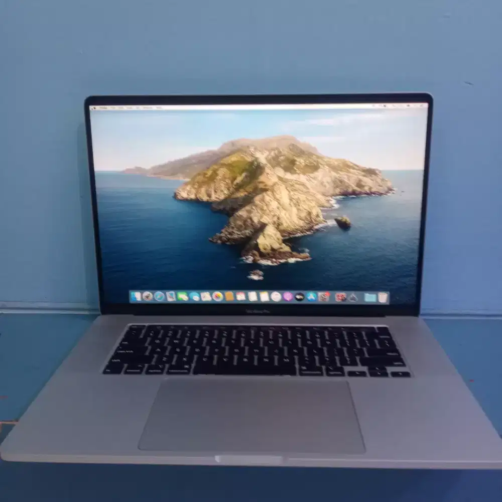 MacBook pro 2019 touchbar i9