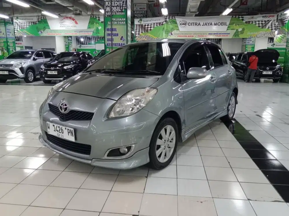 TOYOTA YARIS S LIMITIT TH 2011