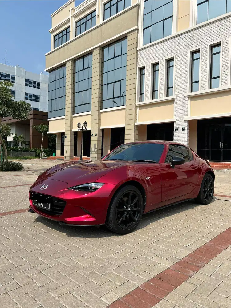 Mazda Miata MX5 RF 2022 Facelift convertible 2023 2021 Merah Red Mazda