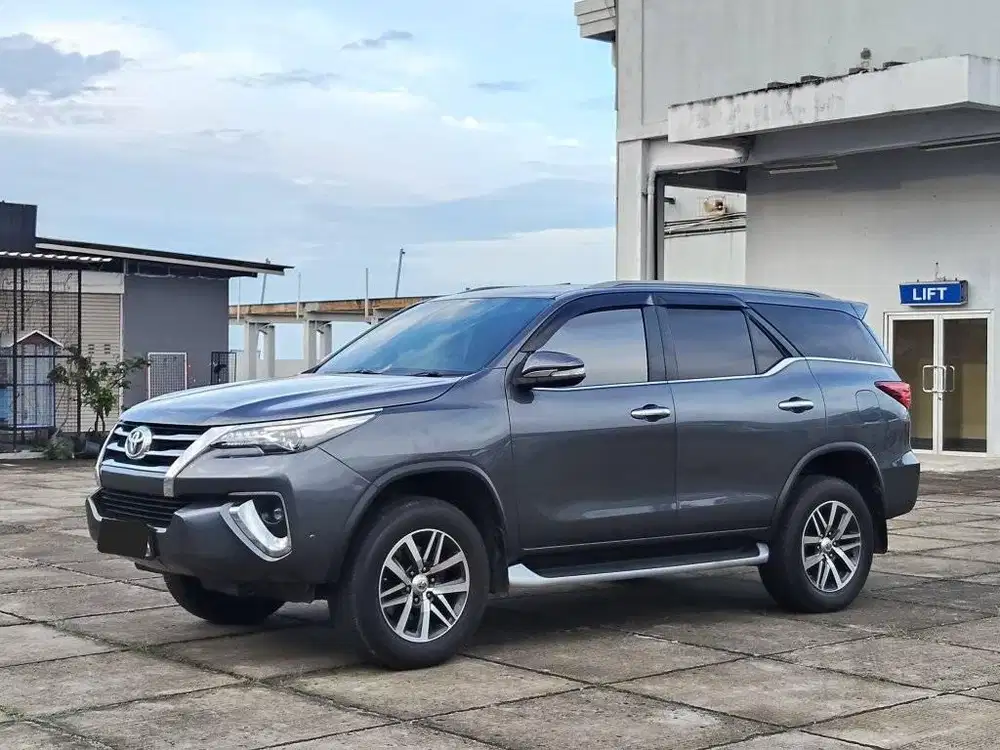 DP 15JT TOYOTA FORTUNER VRZ AT MATIC AUTOMATIC 2016 DIESEL