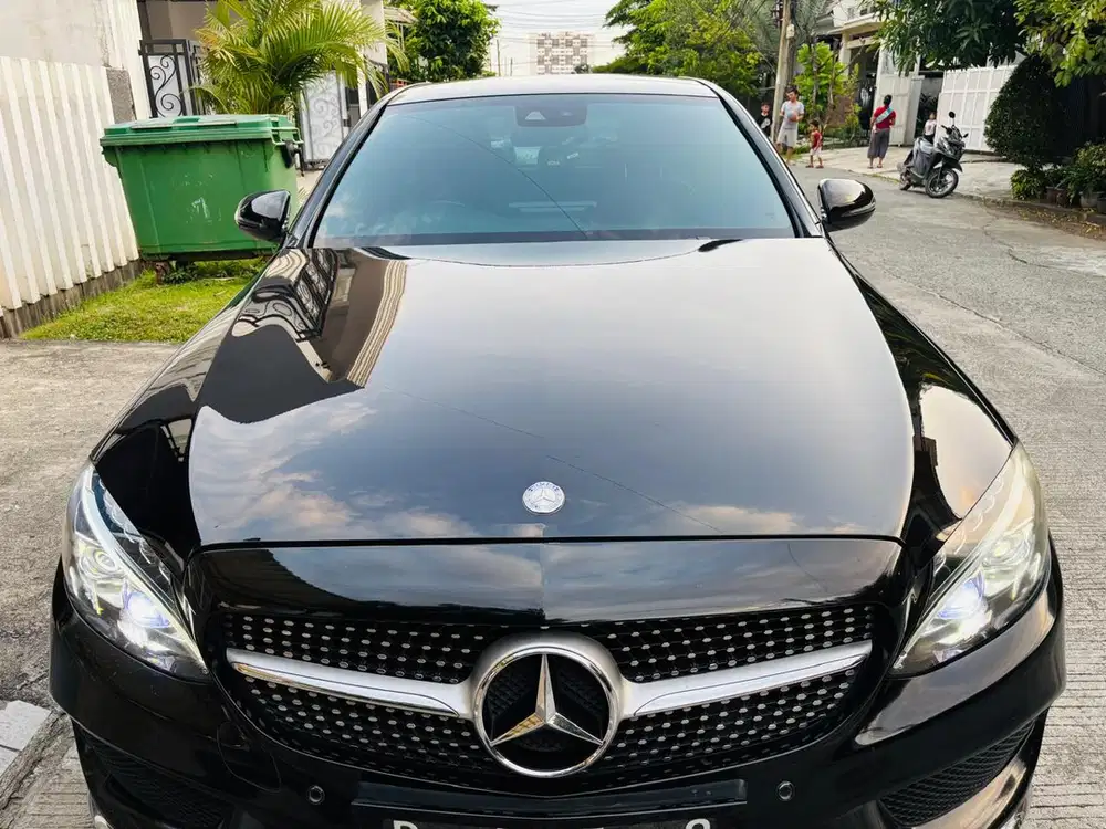 Mercedes-Benz C250 2016 Bensin