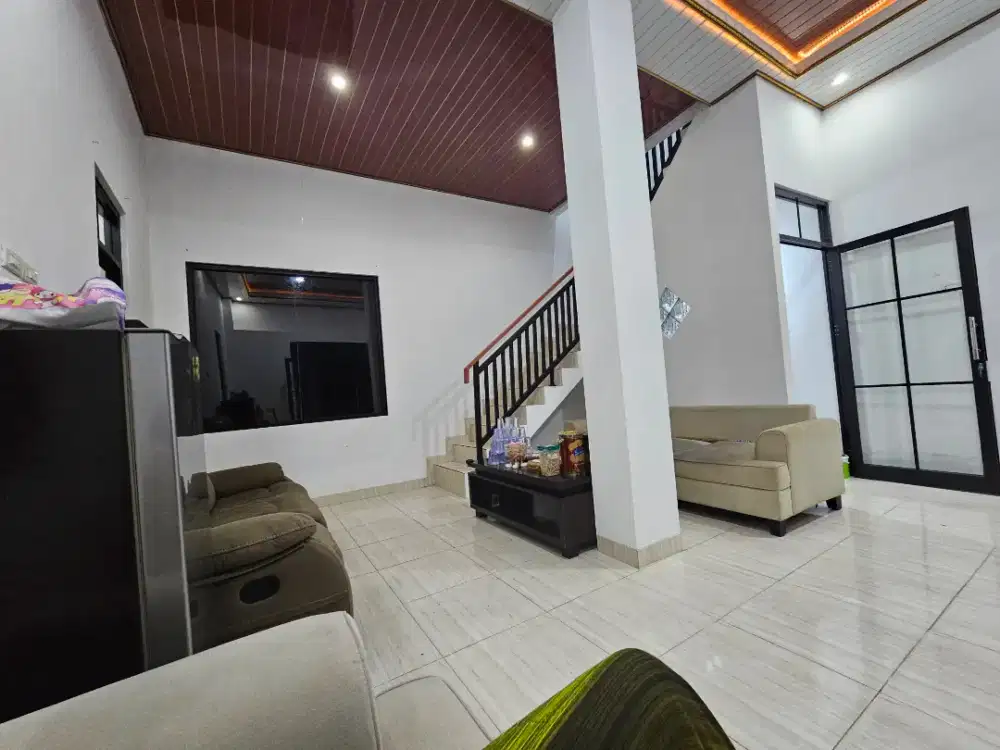 Di cari Art untuk bersih-bersih rumah,mencuci dan menyetrika