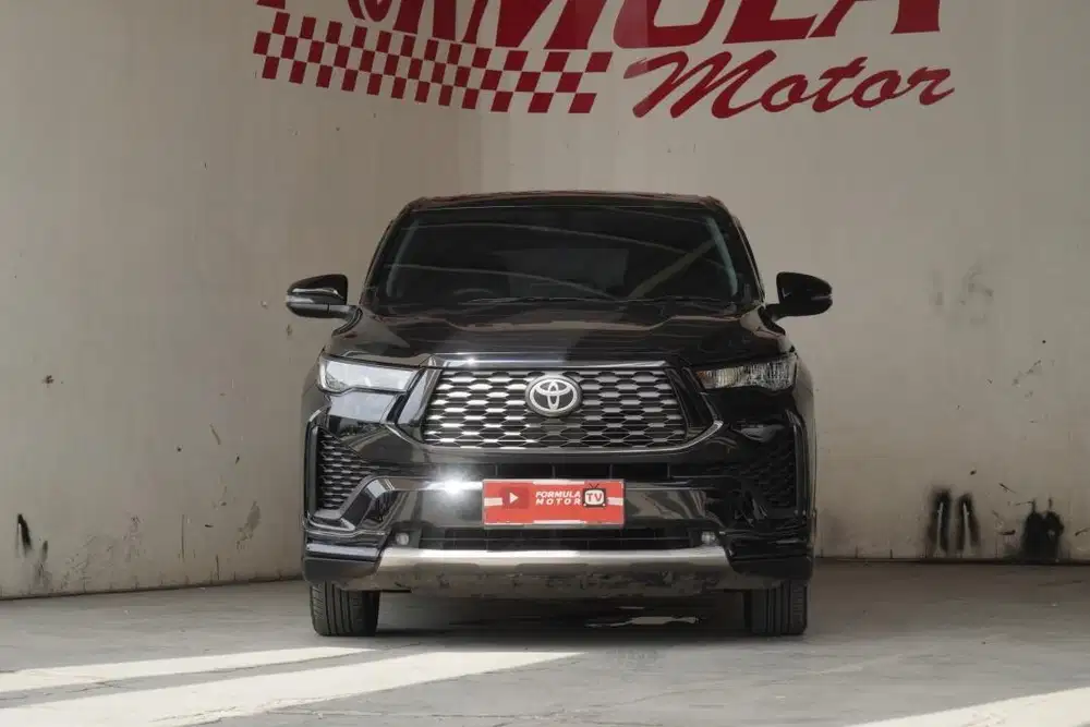 (LOW KM41RB) Innova Zenix V Hybrid Modelista 2.0 AT 2023