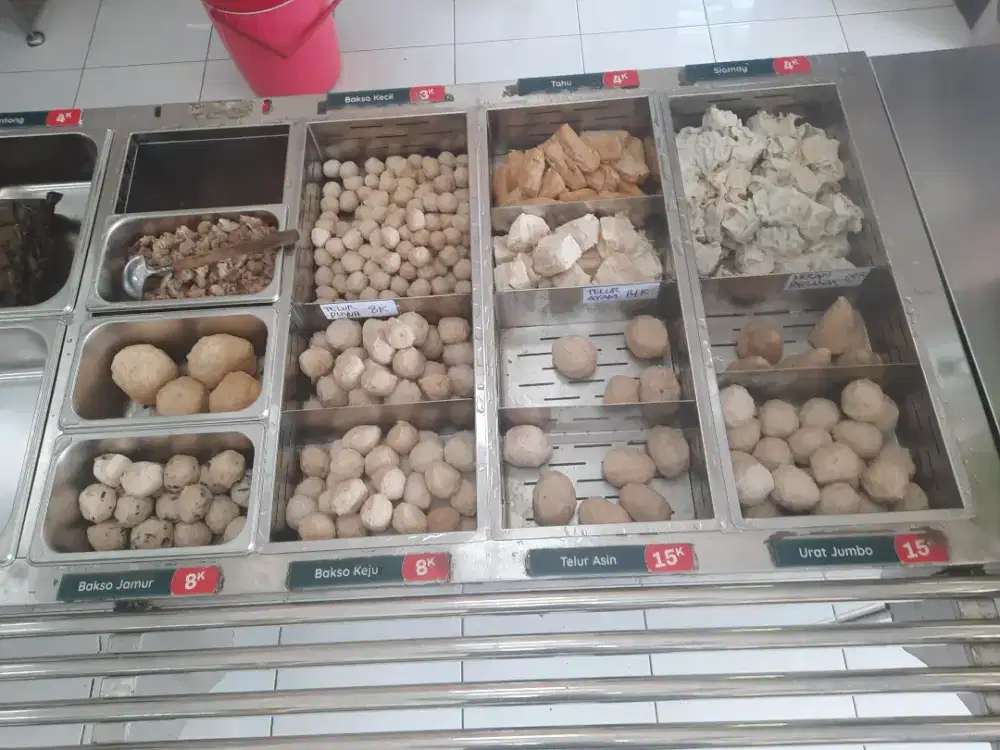 Dibutuhkan Tenaga Serabutan Resto Bakso