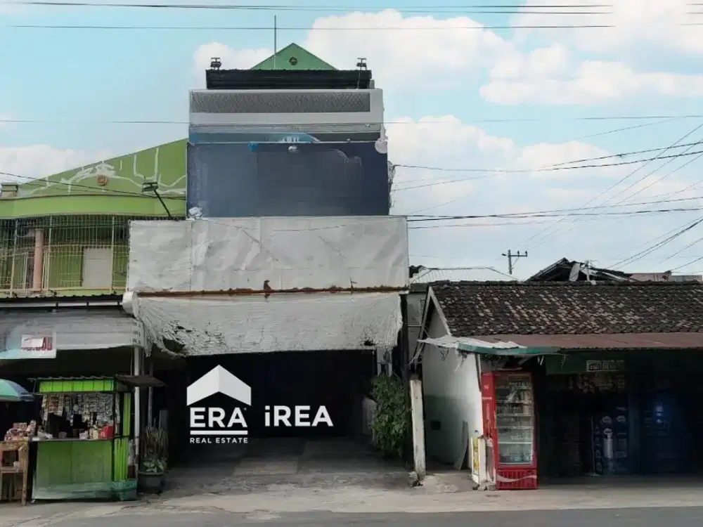 RUANG USAHA 3 LANTAI DIJUAL ATAU DISEWAKAN DI COLOMADU DEKAT PASAR COLOMADU, LUWES KARTASURA