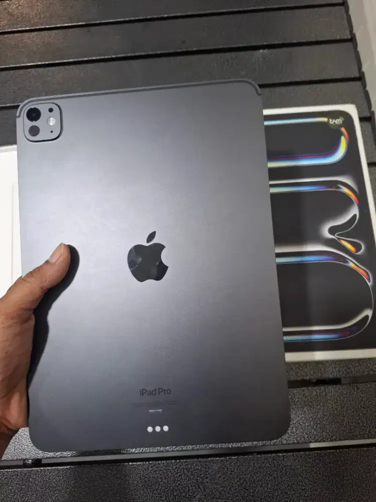 iPad Pro M4 11 inch 256gb iBox WiFi space black like new