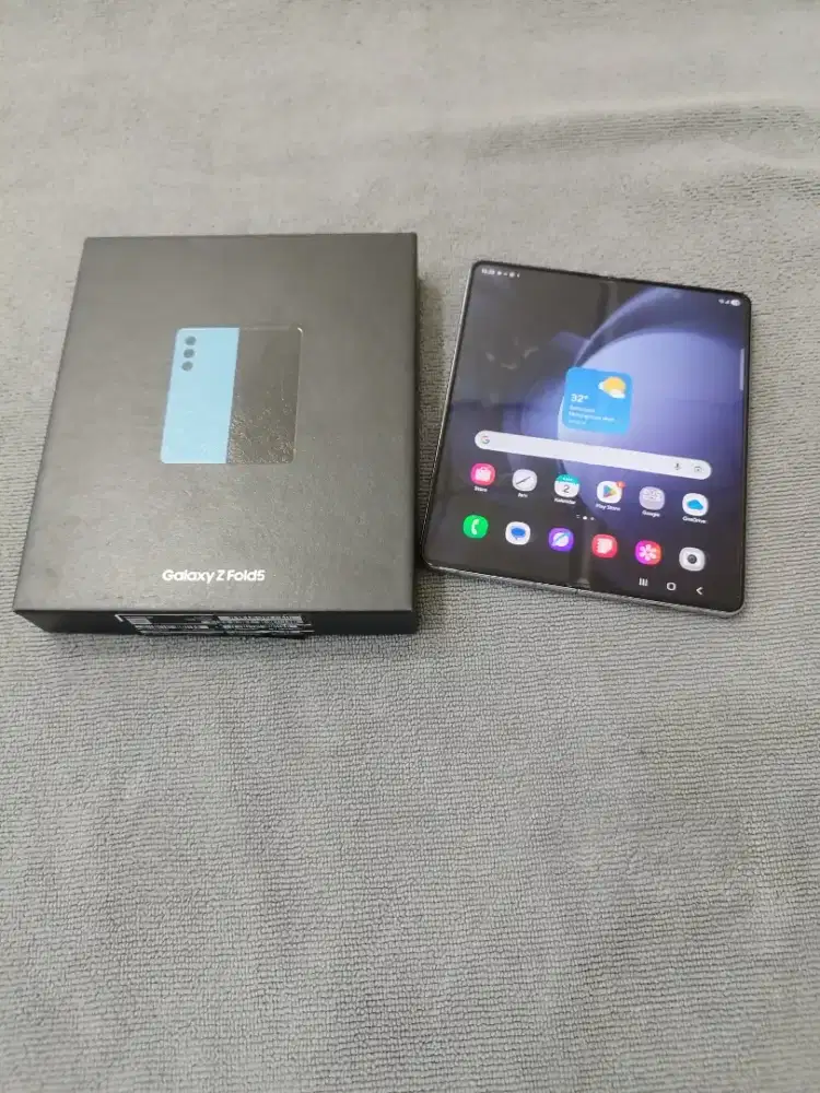 Samsung Z fold 5 256gb