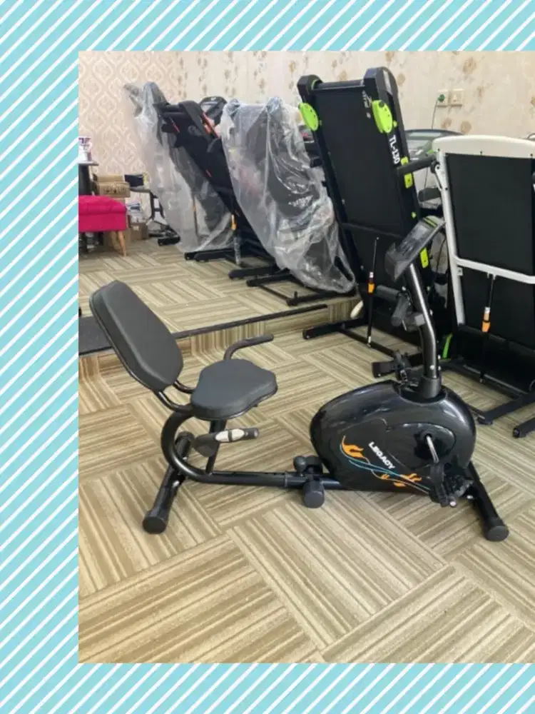 Sepeda statis Recumbent Legacy alat fitnes MKU-796
