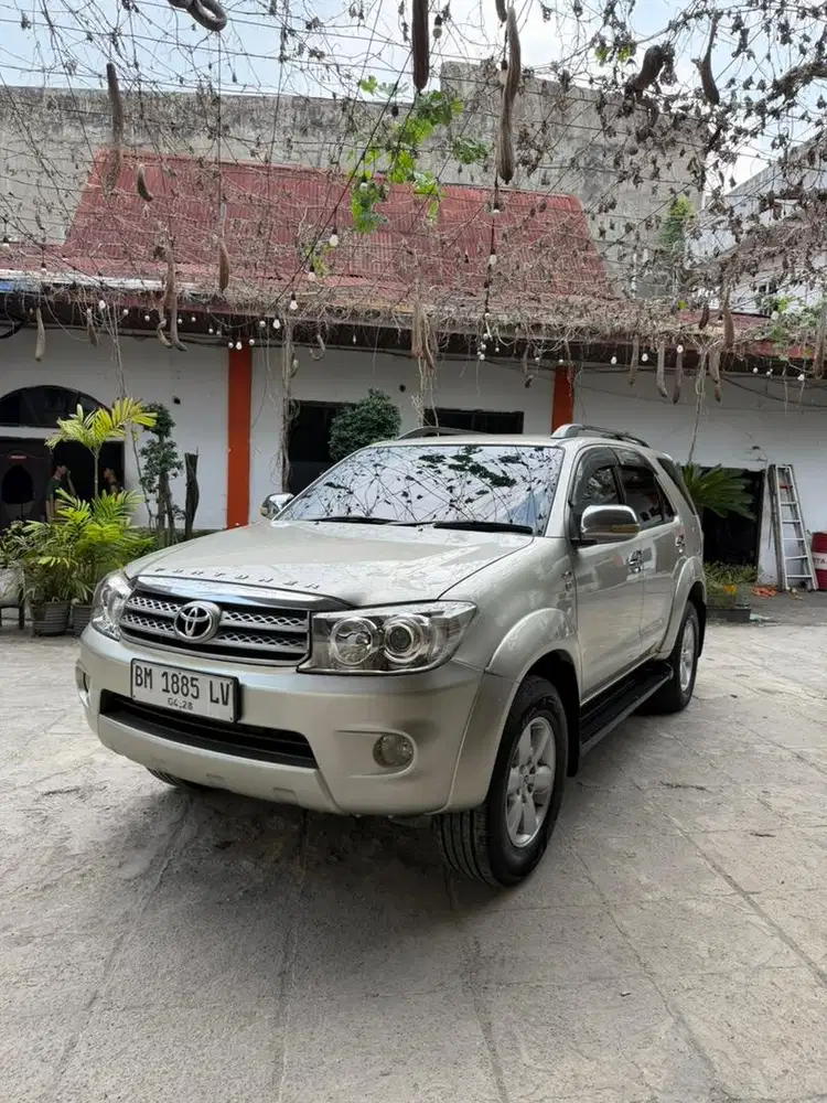 TOYOTA FORTUNER G DIESEL 2009 AUTOMATIC