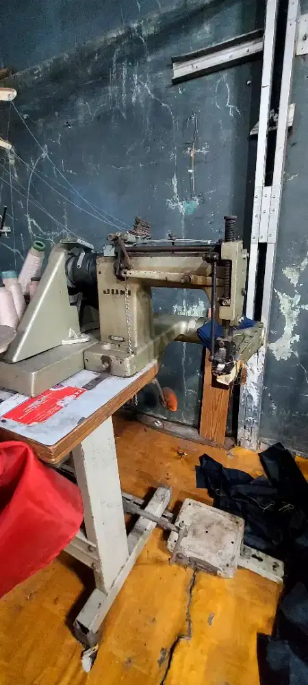 Mesin makeup juki /jahit industri