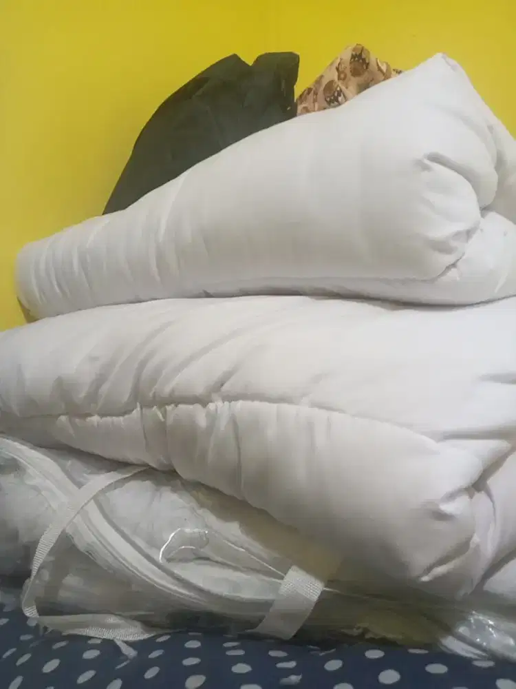 Badcover tebal putih