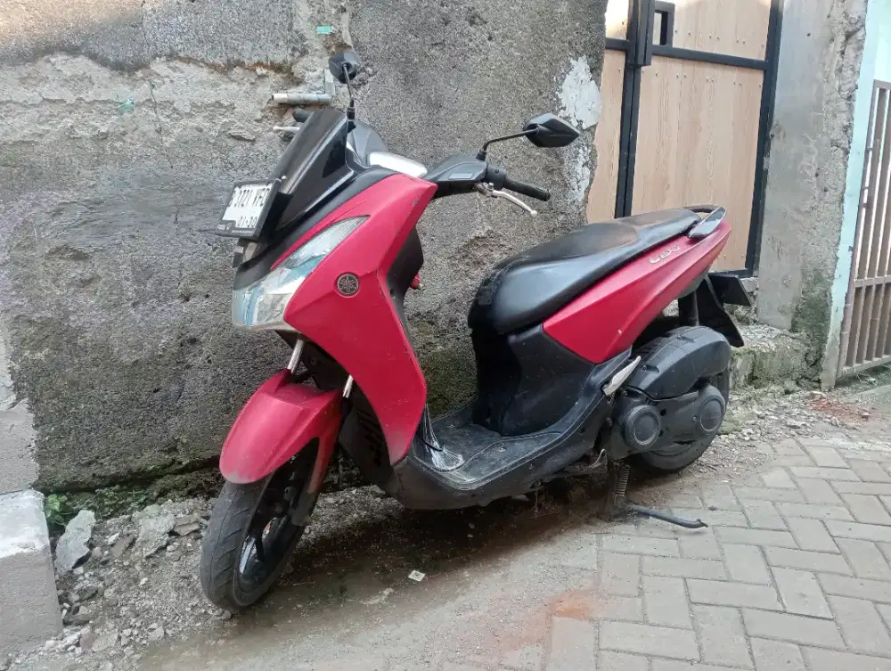 Jual cepat yamaha lexi merah doff 2019