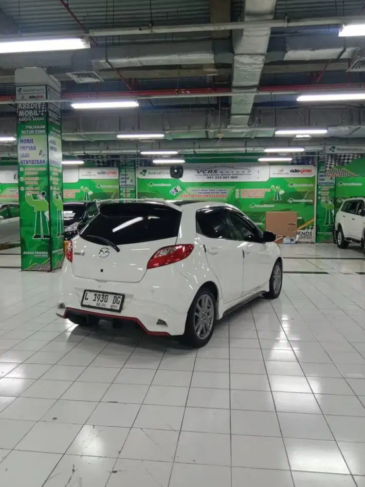 MAZDA 2 R th 2014 metic
