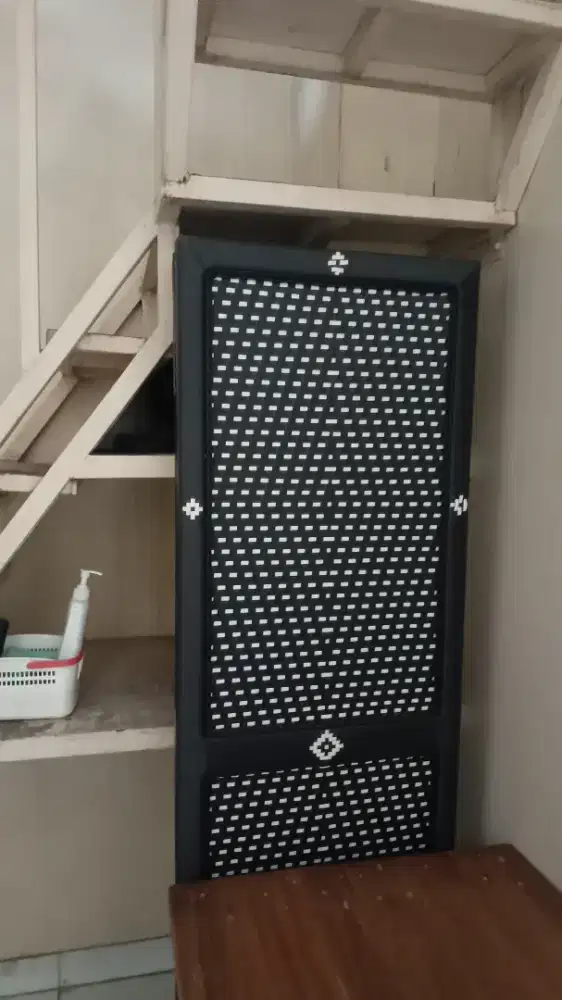 Pembatas kamar mandi 4 lembar