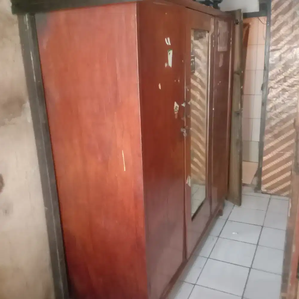 Jual lemari kayu ukuran besar