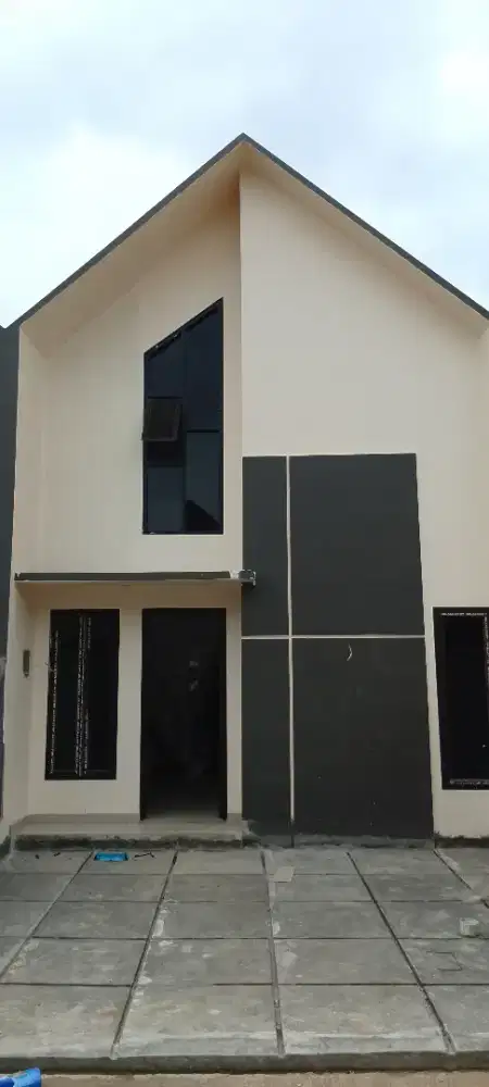 Perumahan megah 200 m dr angkutan umum