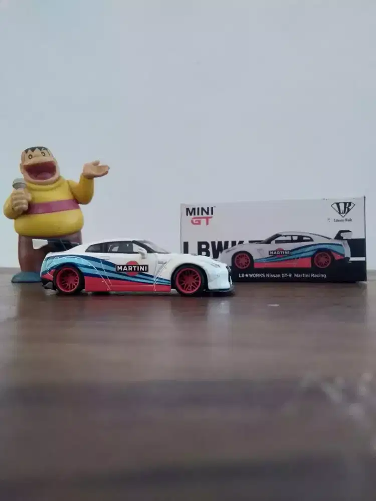 Dijual Mini GT GTR R35 Martini