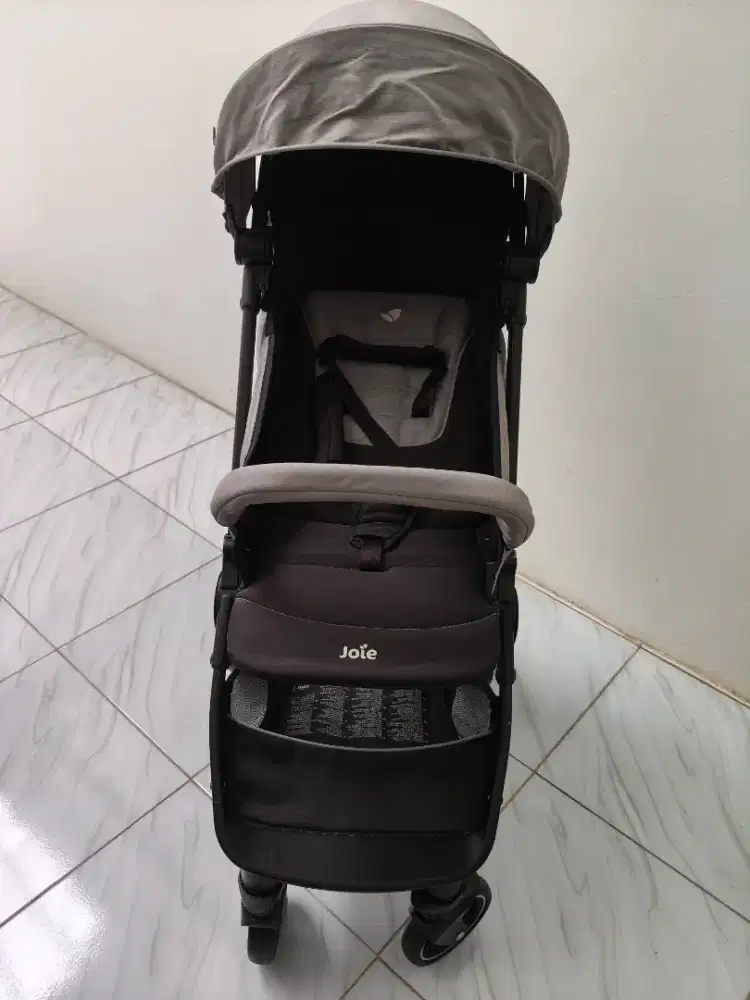 Stroler /Stroler Cabin size travelling