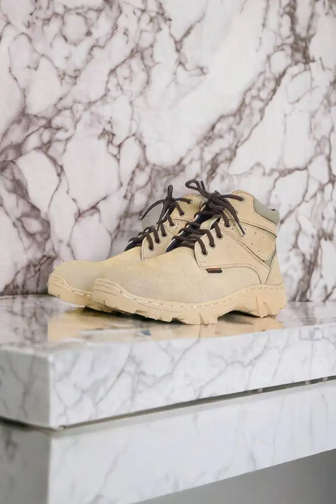 Unggul Sepatu safety import Tuban