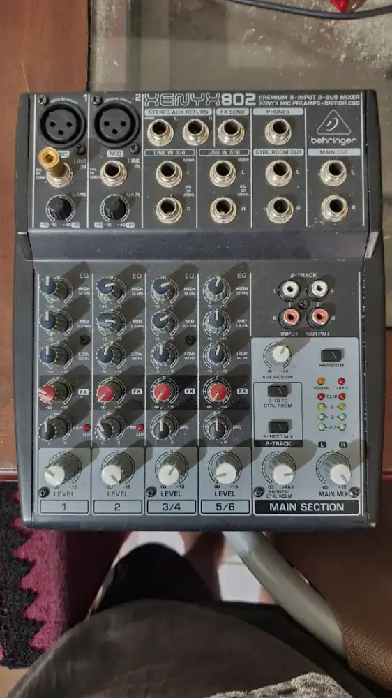 Mixer audio Xenyx 802 Behringer
