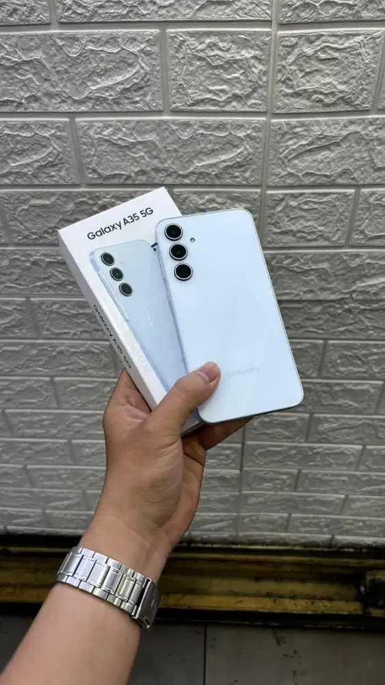 Samsung A35 5G 8/256 likenew