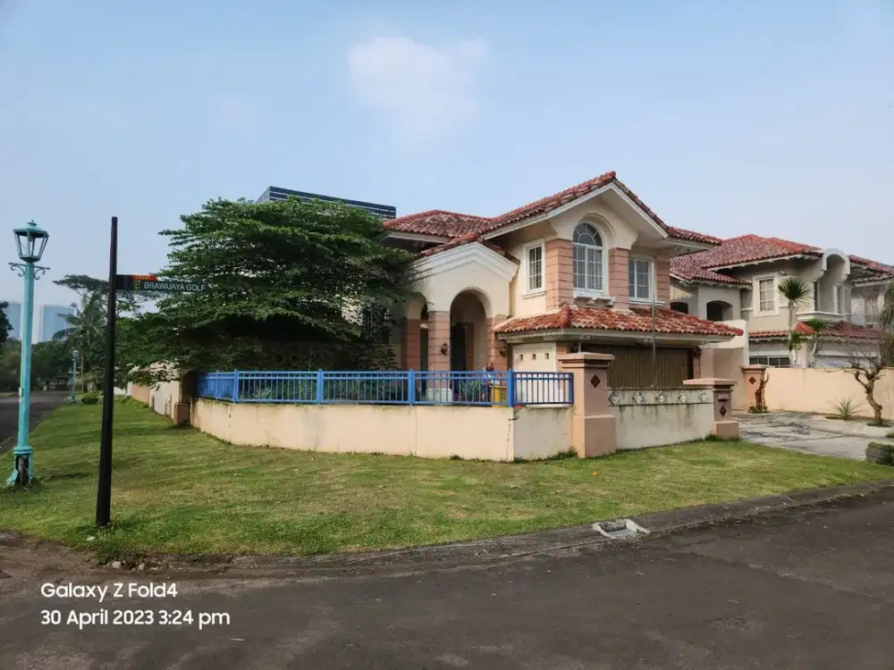Dijual Rumah Luas di Jl. Brawijaya, Lippo Karawaci