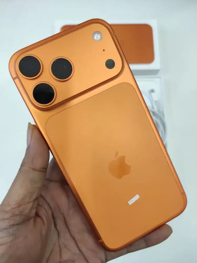 Iphone 17promax 512 
Garansi ibox
Mulus 99%
Bh 100%
Fulset original