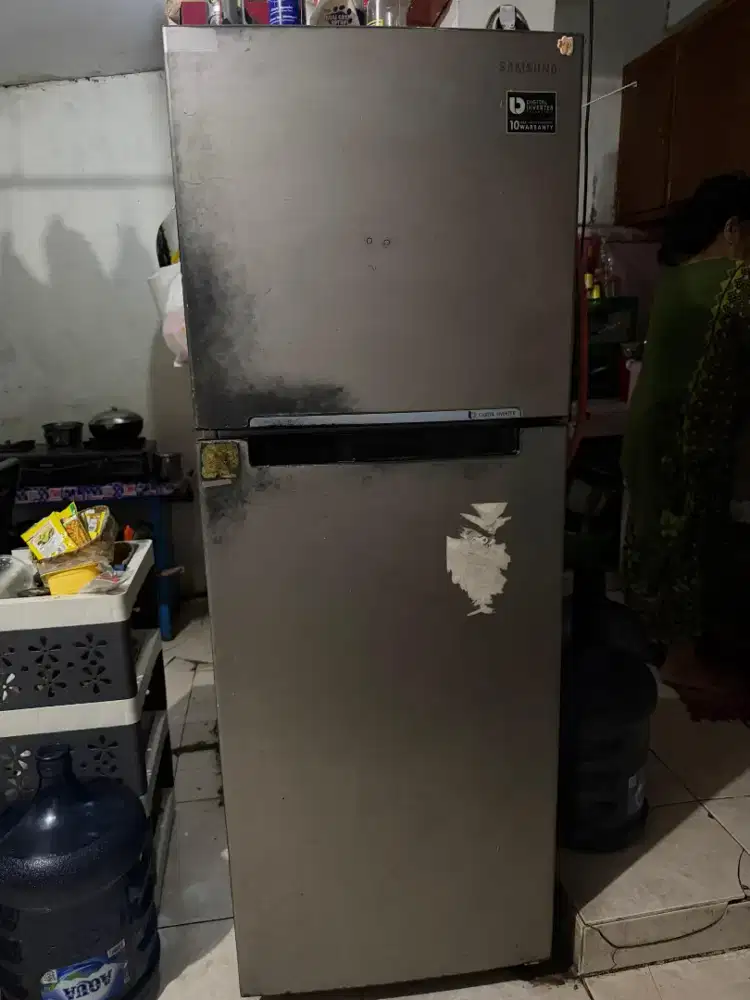 Beli barang bekas ac ,tv kulkas, dll