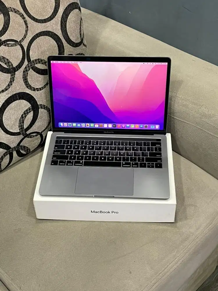 Macbook Pro 2019 MV962 13”  Core i5 8/256GB Gray ex iBox