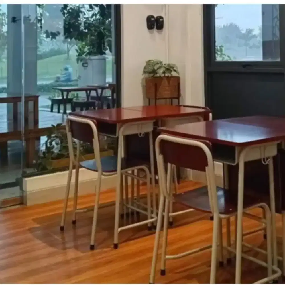 Preloved Meja Kursi 1 Set